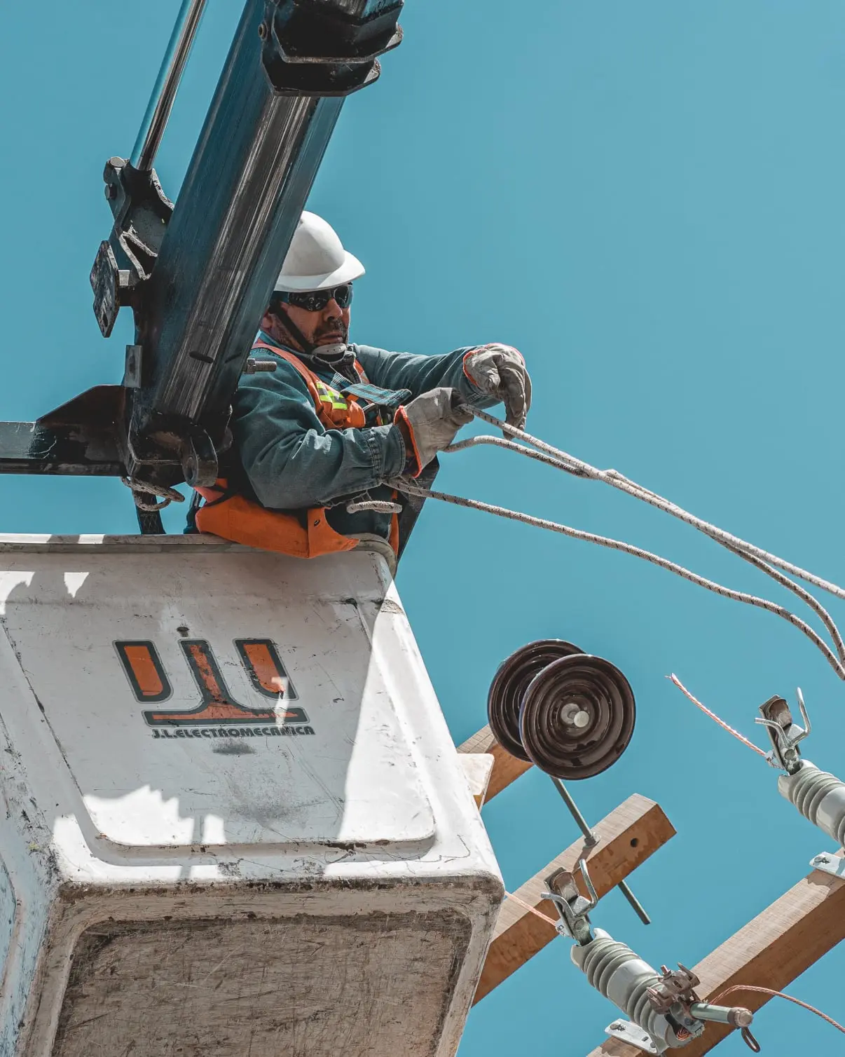 CONSTRUCTORA SAN JUAN OBRERO GRUA